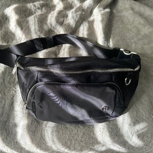 Lululemon Everywhere Belt Bag
